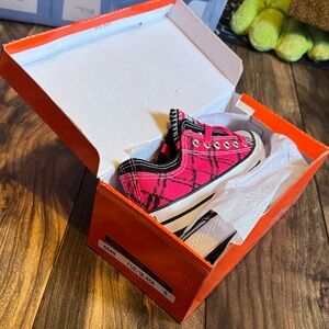 Vibrant Pink Plaid Kids Sneakers